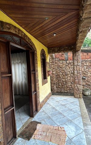 Casa à venda com 480m², 4 quartos e 2 vagasVaranda