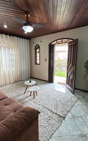 Casa à venda com 480m², 4 quartos e 2 vagasSala