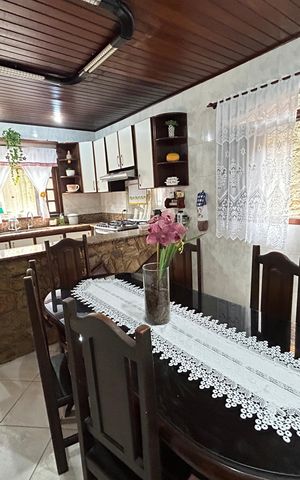 Casa à venda com 480m², 4 quartos e 2 vagasCozinha
