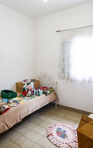 Casa à venda com 318m², 3 quartos e 4 vagas Casa à venda com 318m², 3 quartos e 4 vagasQuarto