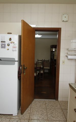 Apartamento à venda com 156m², 4 quartos e 2 vagasCozinha