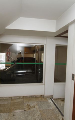 Apartamento à venda com 156m², 4 quartos e 2 vagasHall de entrada