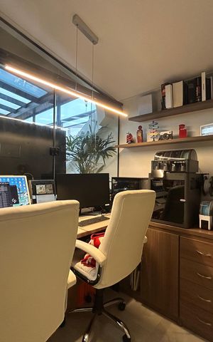 Apartamento à venda com 124m², 2 quartos e 2 vagas Apartamento à venda com 124m², 2 quartos e 2 vagasEscritório