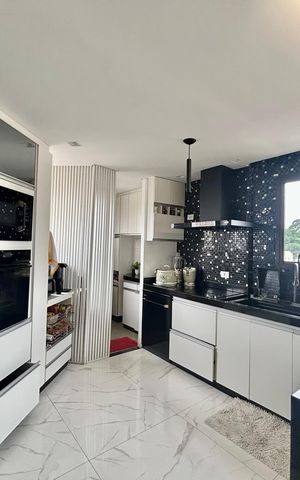 Apartamento à venda com 124m², 2 quartos e 2 vagas Apartamento à venda com 124m², 2 quartos e 2 vagasCozinha
