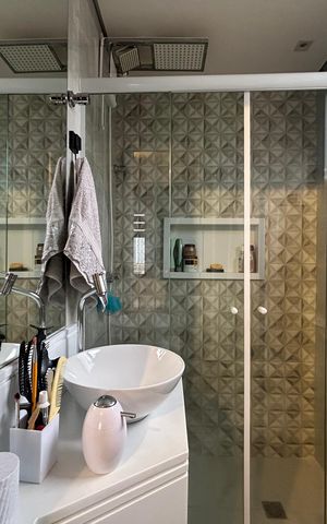 Apartamento à venda com 124m², 2 quartos e 2 vagas Apartamento à venda com 124m², 2 quartos e 2 vagasBanheiro do Quarto 1