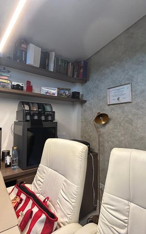 Apartamento à venda com 124m², 2 quartos e 2 vagas Apartamento à venda com 124m², 2 quartos e 2 vagasEscritório
