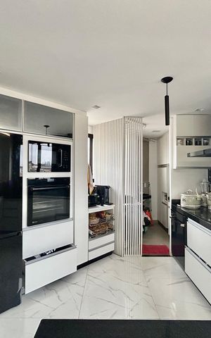 Apartamento à venda com 124m², 2 quartos e 2 vagas Apartamento à venda com 124m², 2 quartos e 2 vagasCozinha