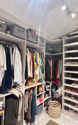 Apartamento à venda com 124m², 2 quartos e 2 vagas Apartamento à venda com 124m², 2 quartos e 2 vagasCloset do quarto 2