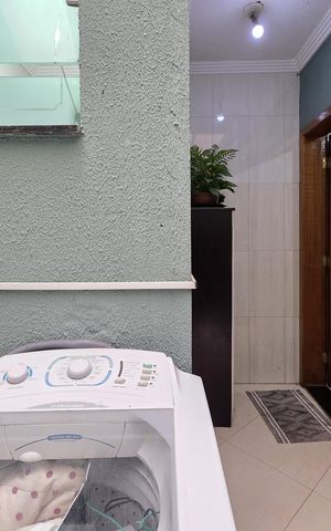 Casa à venda com 73m², 3 quartos e 2 vagasÁrea de Serviço