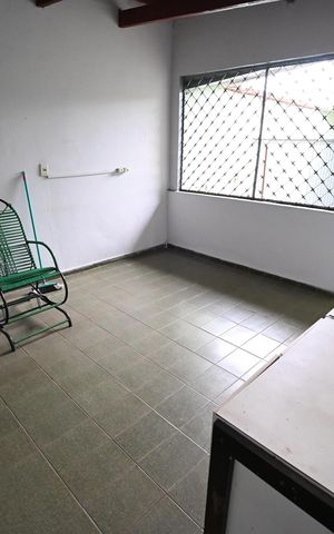 Casa à venda com 178m², 3 quartos e 3 vagas