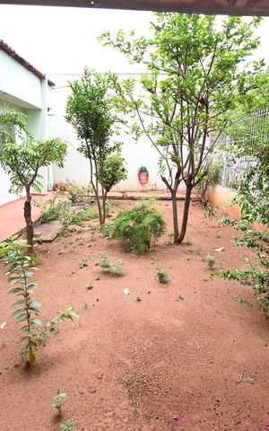 Casa à venda com 178m², 3 quartos e 3 vagas