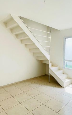 Casa de condomínio para alugar com 80m², 2 quartos e 1 vaga Casa de condomínio para alugar com 80m², 2 quartos e 1 vagaSala