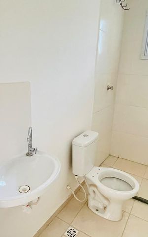 Casa de condomínio para alugar com 60m², 2 quartos e 1 vaga Casa de condomínio para alugar com 60m², 2 quartos e 1 vagaBanheiro