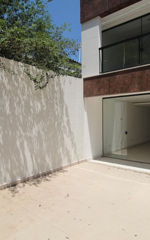 Casa à venda com 122m², 3 quartos e 4 vagasGaragem