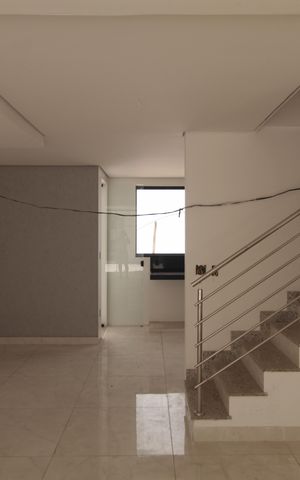 Casa à venda com 122m², 3 quartos e 4 vagasSala