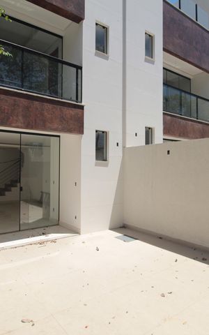 Casa à venda com 122m², 3 quartos e 4 vagasGaragem