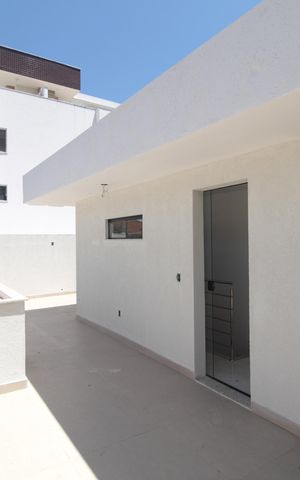 Casa à venda com 122m², 3 quartos e 4 vagasCobertura