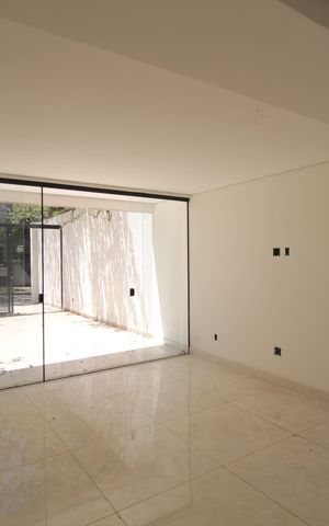Casa à venda com 122m², 3 quartos e 4 vagasSala