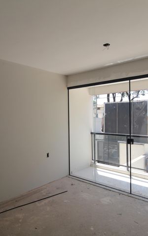 Casa à venda com 122m², 3 quartos e 4 vagasSuite