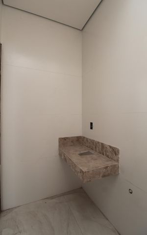 Casa à venda com 122m², 3 quartos e 4 vagasBanheiro Social 1