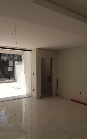 Casa à venda com 122m², 3 quartos e 4 vagasSala