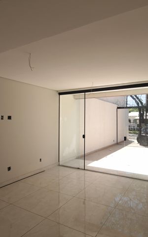 Casa à venda com 122m², 3 quartos e 4 vagasSala
