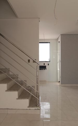 Casa à venda com 122m², 3 quartos e 4 vagasSala