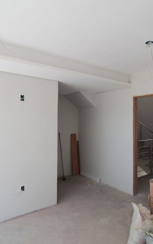 Casa à venda com 122m², 3 quartos e 4 vagasSuite