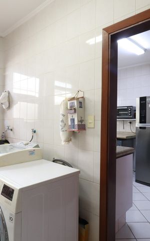 Casa de condomínio à venda com 300m², 4 quartos e 3 vagas