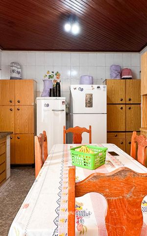 Casa à venda com 110m², 2 quartos e 1 vaga Casa à venda com 110m², 2 quartos e 1 vagaCozinha