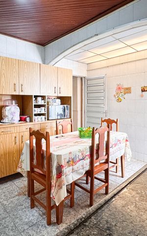 Casa à venda com 110m², 2 quartos e 1 vaga Casa à venda com 110m², 2 quartos e 1 vagaCozinha