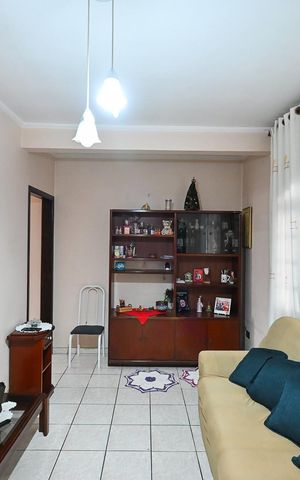 Casa à venda com 170m², 2 quartos e 3 vagasSala