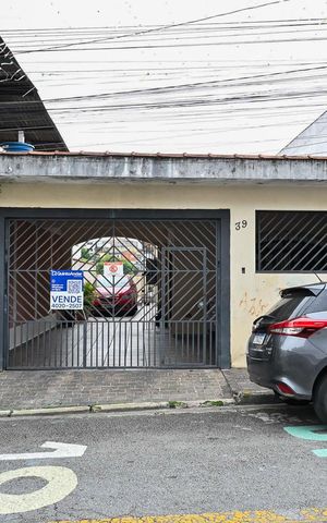 Casa à venda com 170m², 2 quartos e 3 vagasFachada