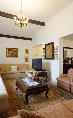 Casa para alugar com 350m², 3 quartos e 6 vagasSala