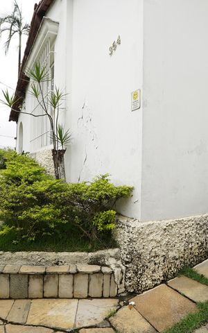 Casa para alugar com 350m², 3 quartos e 6 vagasEntrada