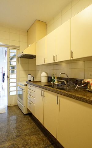 Casa para alugar com 350m², 3 quartos e 6 vagasCozinha