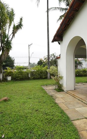 Casa para alugar com 350m², 3 quartos e 6 vagasQuintal