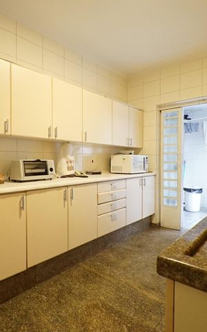 Casa para alugar com 350m², 3 quartos e 6 vagasCozinha
