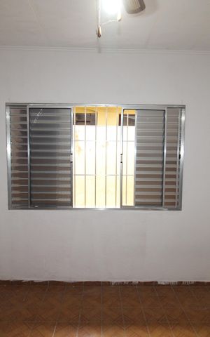 Casa para alugar com 129m², 2 quartos e 2 vagasQuarto 1