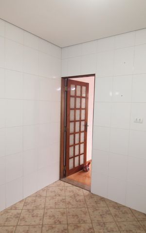 Casa para alugar com 129m², 2 quartos e 2 vagasCozinha