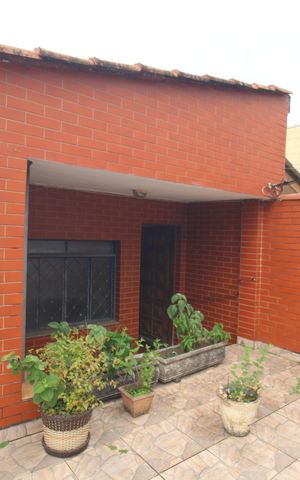 Casa para alugar com 129m², 2 quartos e 2 vagasSala - Varanda