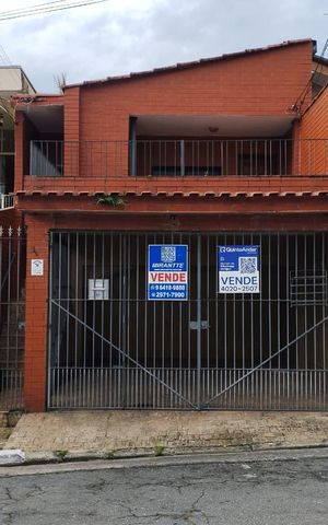 Casa para alugar com 129m², 2 quartos e 2 vagasFachada