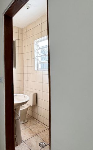 Casa à venda com 220m², 5 quartos e 1 vaga Casa à venda com 220m², 5 quartos e 1 vaga Área de Serviço - Casa 3
