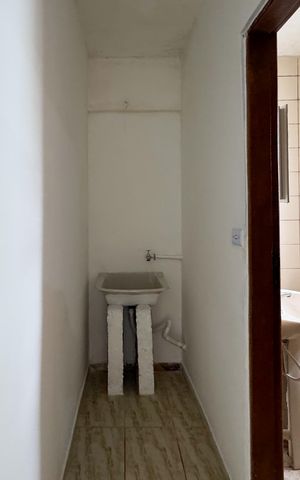 Casa à venda com 220m², 5 quartos e 1 vaga Casa à venda com 220m², 5 quartos e 1 vagaÁrea de Serviço - Casa 3