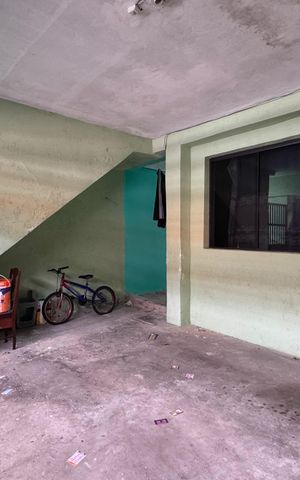 Casa à venda com 220m², 5 quartos e 1 vaga Casa à venda com 220m², 5 quartos e 1 vagaGaragem