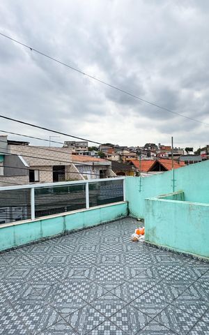 Casa à venda com 220m², 5 quartos e 1 vaga Casa à venda com 220m², 5 quartos e 1 vagaSacada - Casa 1