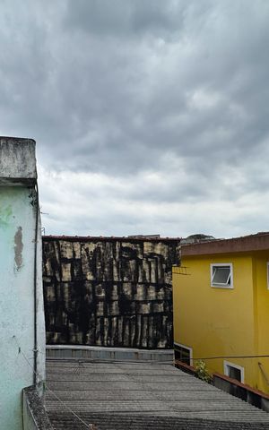 Casa à venda com 220m², 5 quartos e 1 vaga Casa à venda com 220m², 5 quartos e 1 vagaVista