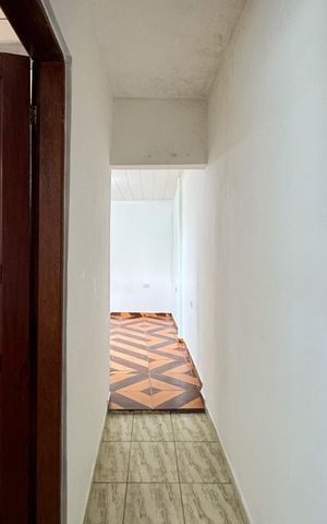 Casa à venda com 220m², 5 quartos e 1 vaga Casa à venda com 220m², 5 quartos e 1 vagaÁrea de Serviço - Casa 3