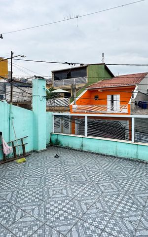 Casa à venda com 220m², 5 quartos e 1 vaga Casa à venda com 220m², 5 quartos e 1 vagaSacada - Casa 1