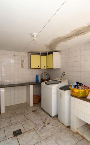 Casa à venda com 384m², 4 quartos e 4 vagas
